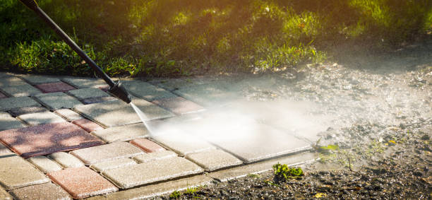 Best Pool Deck Cleaning  in Peralta, NM